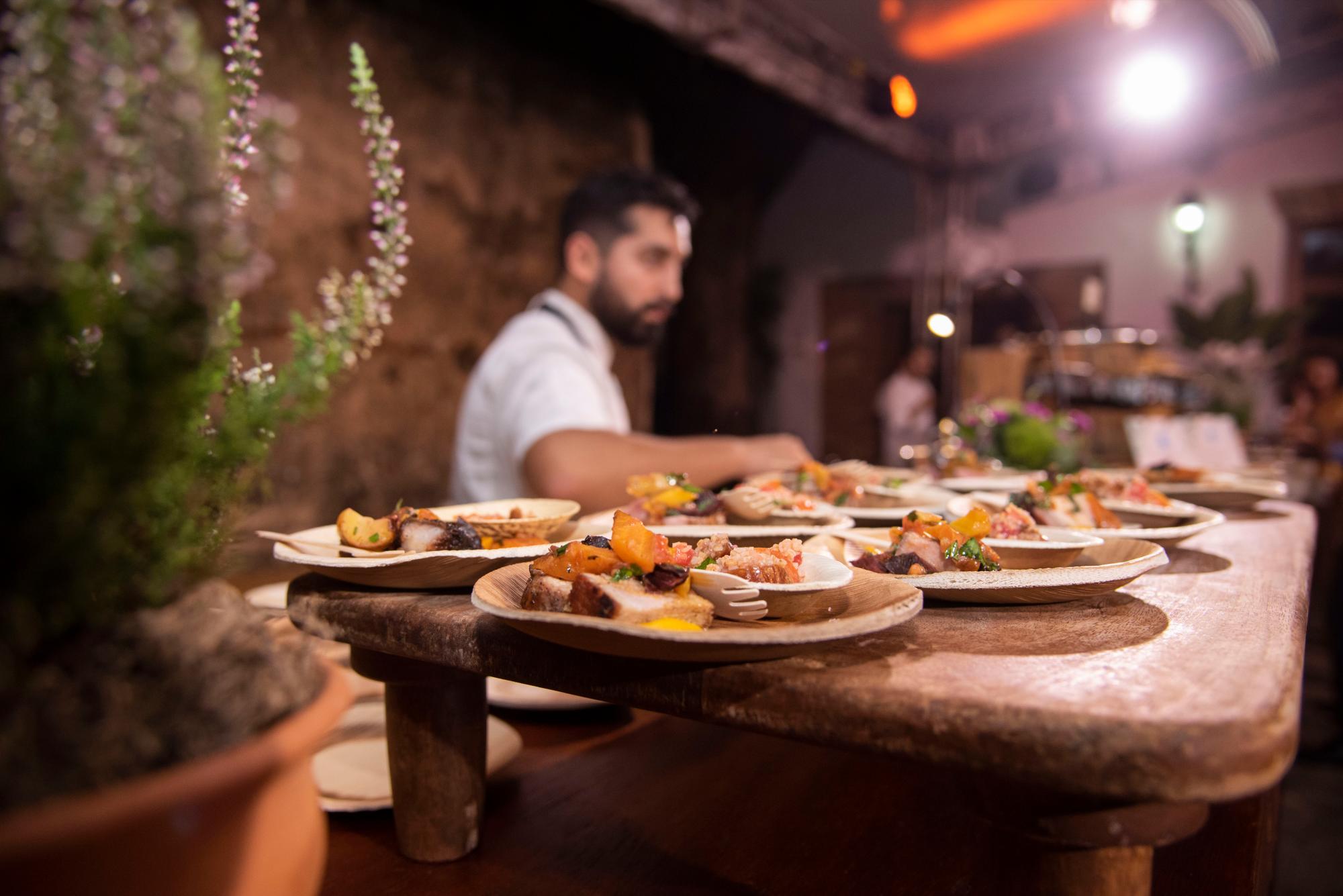 Platos en el Tropical Culinary Escape.