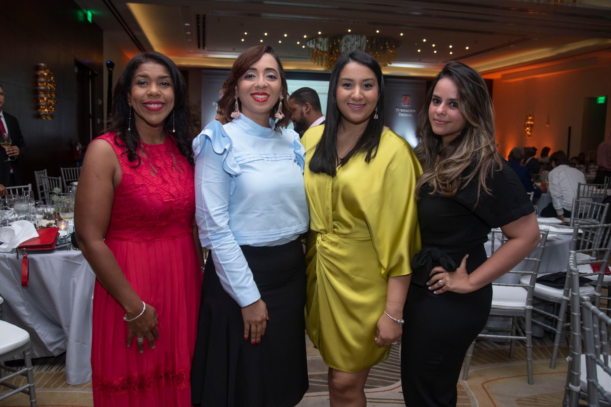 Wanda González, Karina Holguín, Katherine García y Annabelle Bencosme.