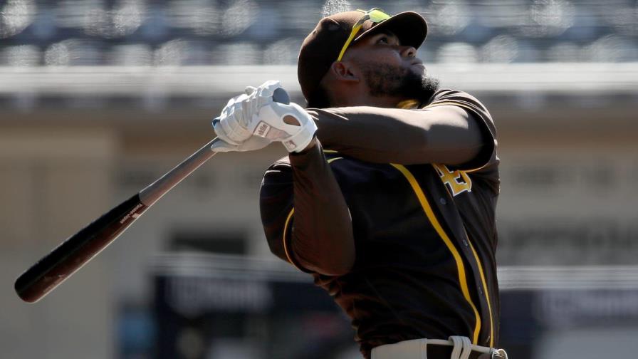 Los Padres cambiaron a Franchy Cordero; pasa a Reales por Tim Hill 