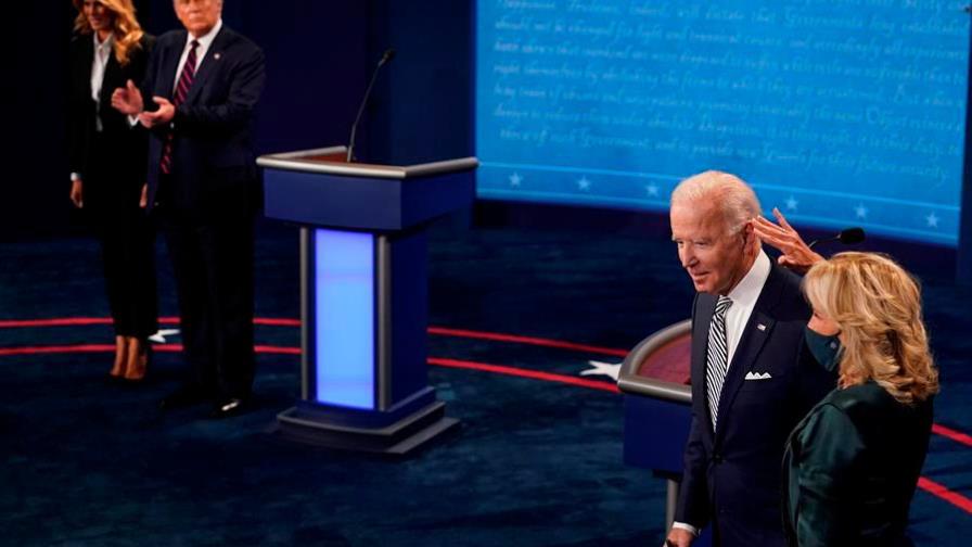 Biden y su esposa dan negativo en la prueba de COVID-19