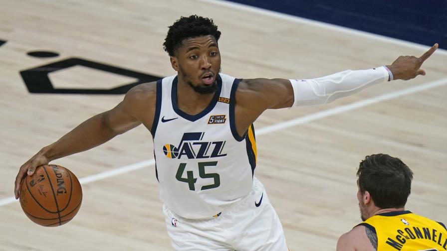 Jazz pierde a Mitchell, pero remonta y vence a Pacers