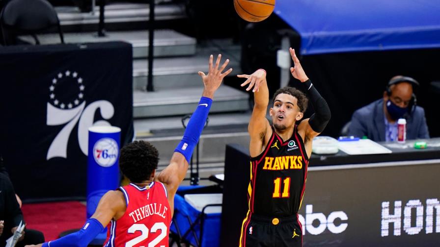 Hawks emboscan a 76ers al abrir la semifinal del Este Hawks emboscan a 76ers al abrir la semifinal del Este