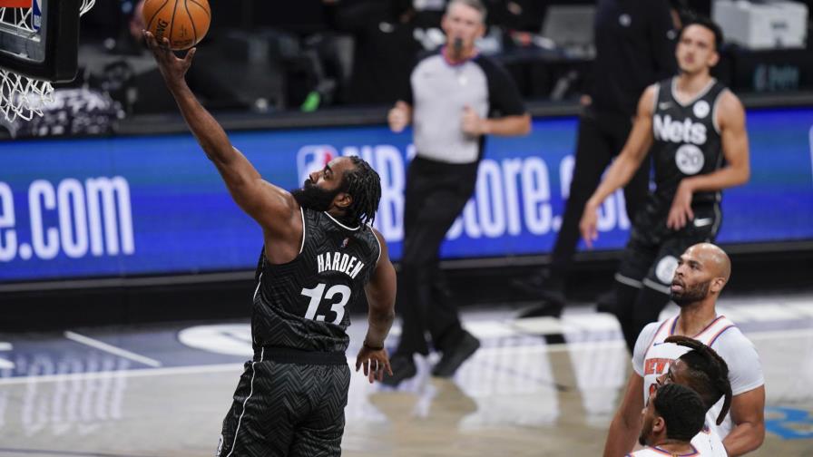 Irving y Harden brillan en triunfo de Nets sobre Knicks Irving y Harden brillan en triunfo de Nets sobre Knicks