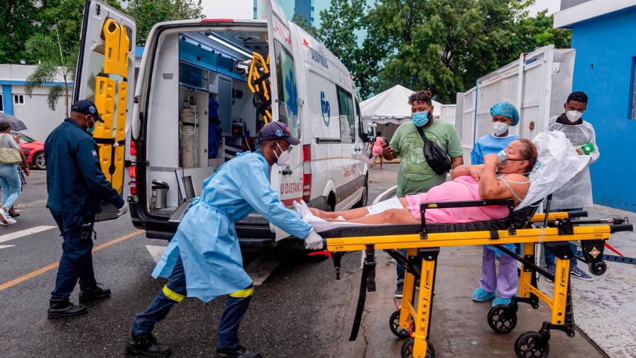 Muchos pacientes COVID-19 llegan a centros  con 90% pulmones afectados