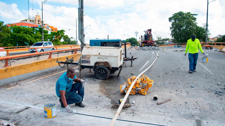 Concluyen trabajos de sustitución de juntas en carril de puente Quinto Centenario