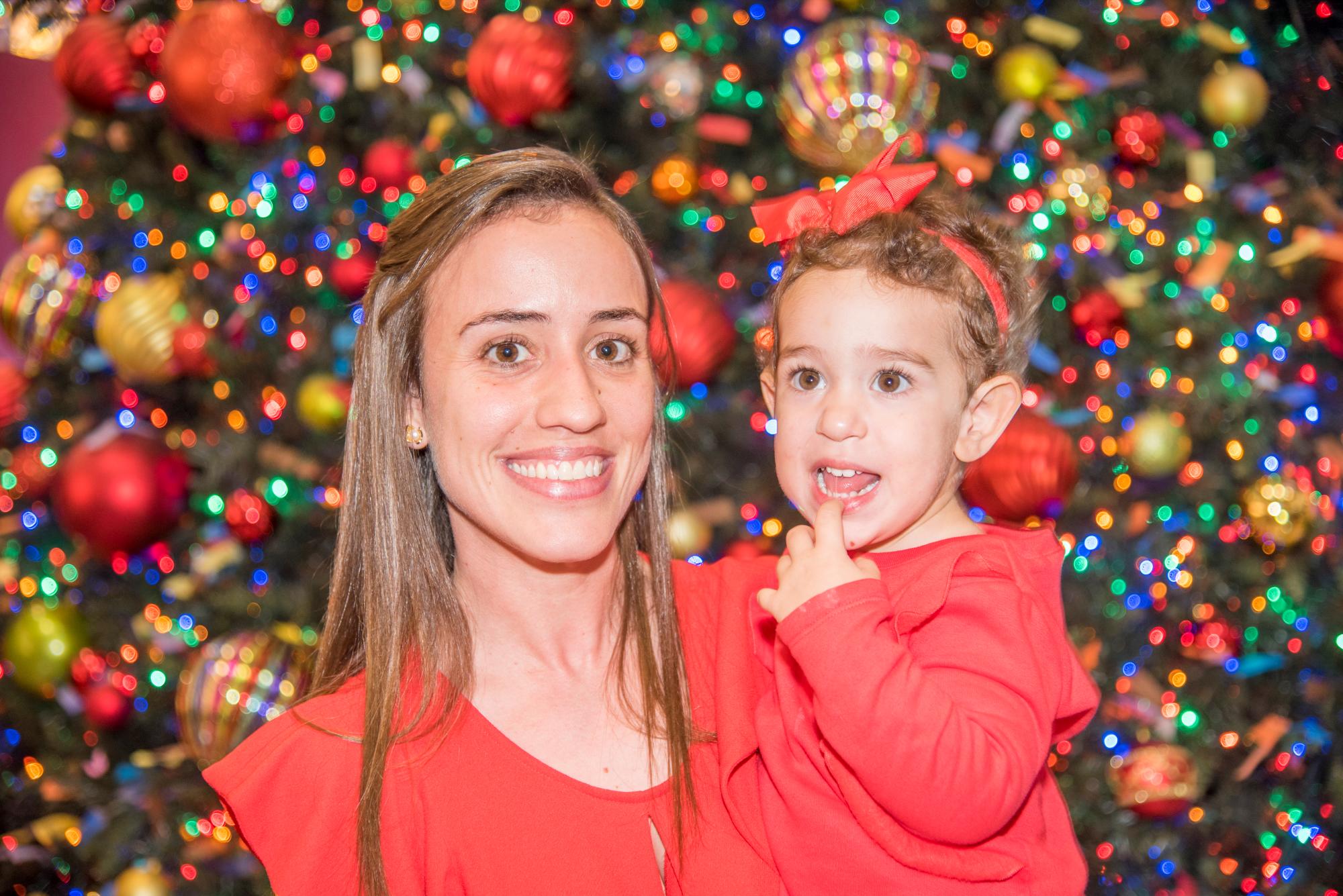 Paola Checo y Valeria Molina Checo.