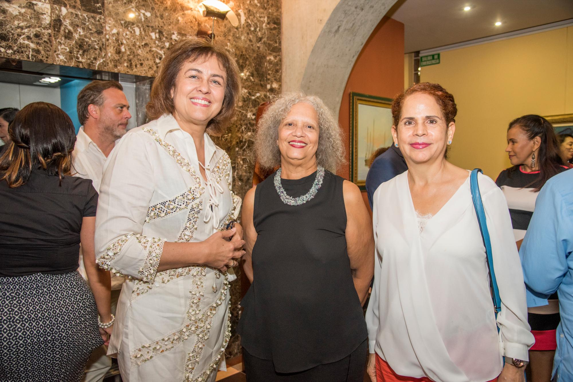 Ángela Cava, Maritza Álvarez y Ángela Hernández.