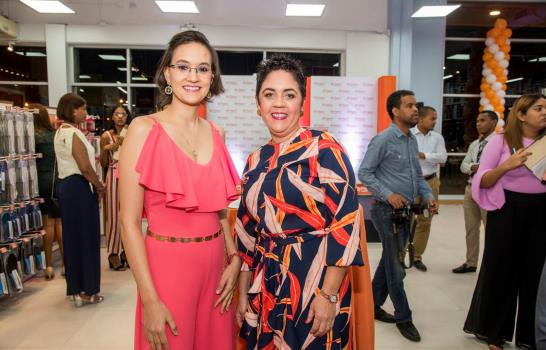 Payless abre las puertas de su segunda tienda de concepto “super store”