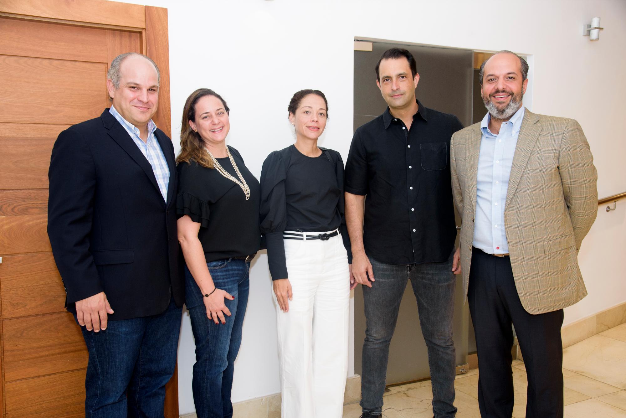 Jaime Marranzini, Miguelina Mora, Liza Ortega y Enmanuel Magadán.