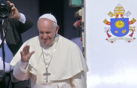 Papa pide a potencias renunciar a las armas atómicas Papa pide a potencias renunciar a las armas atómicas