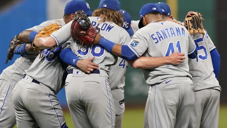 Reales ganan la doble cartelera, Pérez llega a 46 jonrones