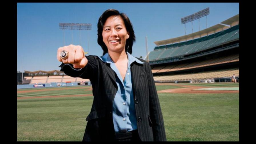 Kim Ng hace historia como primera gerente general en Grandes Ligas