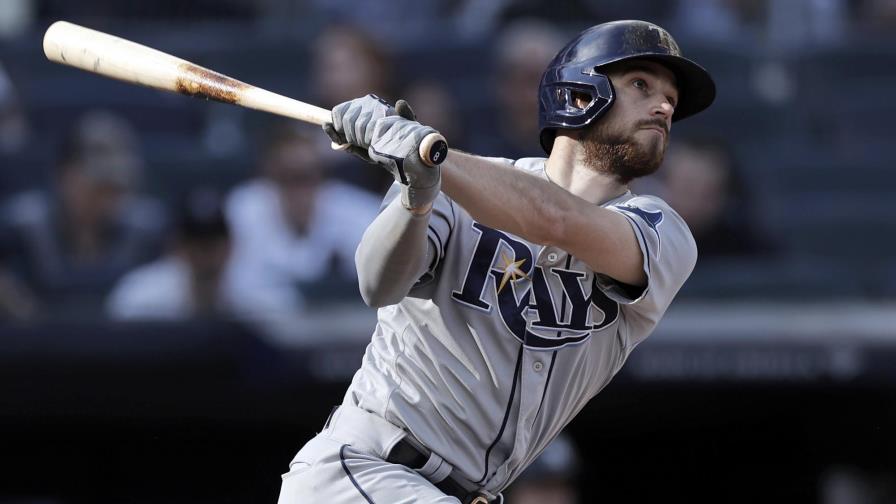 Lowe dispara 3 jonrones y Rays arrollan a Yanquis