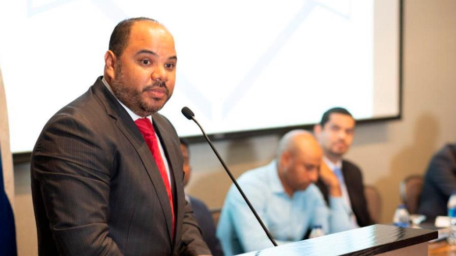 ¿Quién es Pablo Ulloa? El único de los tres aspirantes a Defensor del Pueblo no vinculado a partido político ¿Quién es Pablo Ulloa? El único de los tres aspirantes a Defensor del Pueblo no vinculado a partido político