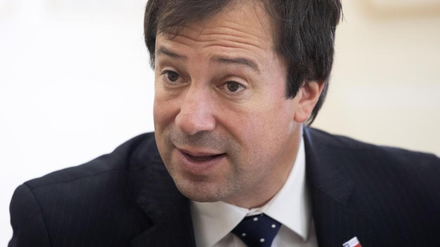 Ministro de Economía: protestas en Chile perjudican turismo