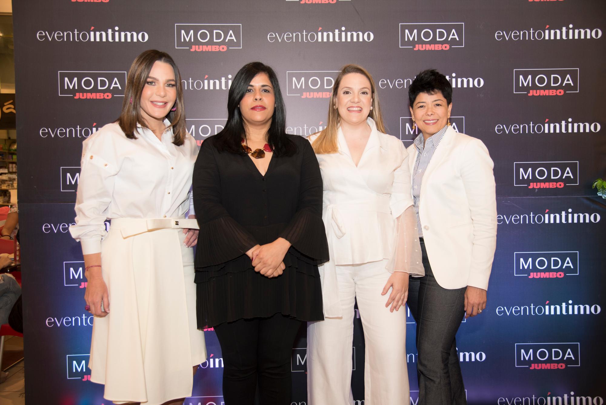 Luz García, Madelyn Martínez, Cristina Cuadra y Cinthia Antonio.