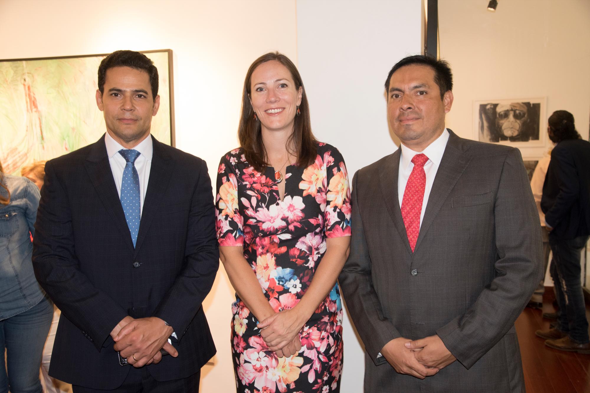 Robert Placencia, ShaunaHemingway y Amet Castillejos. 