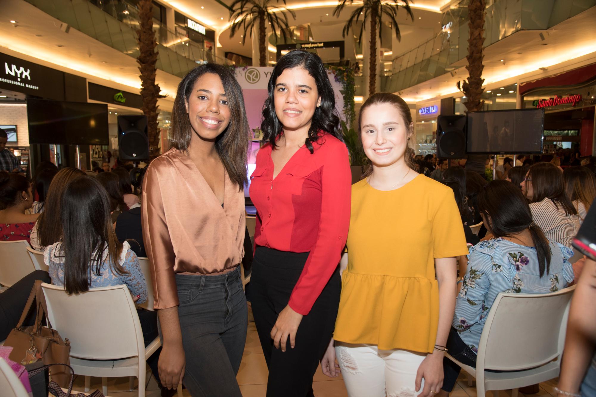 Pamela Eugenia, Ernely Jiménez y Laila Aponte.