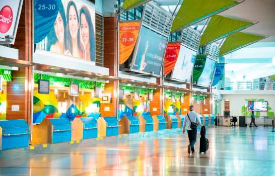 Gobierno mantiene el plan de reabrir los aeropuertos a inicios de julio