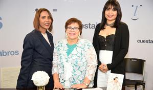 Publican libro sobre libertad financiera para mujeres