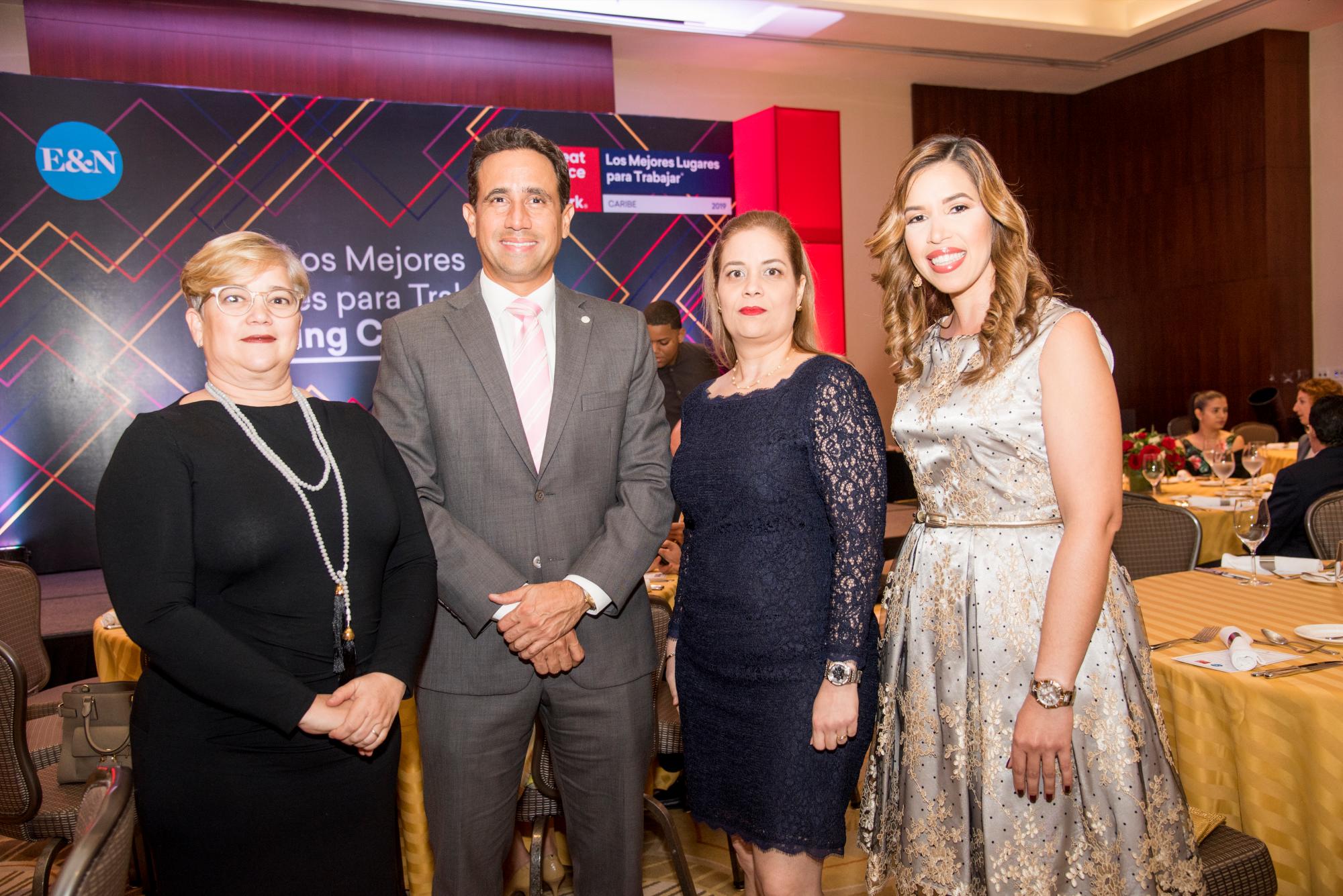 Gilda Pastoriza, Guillermo Sicard, Aura Lluberes y María Del Carmen Gil.