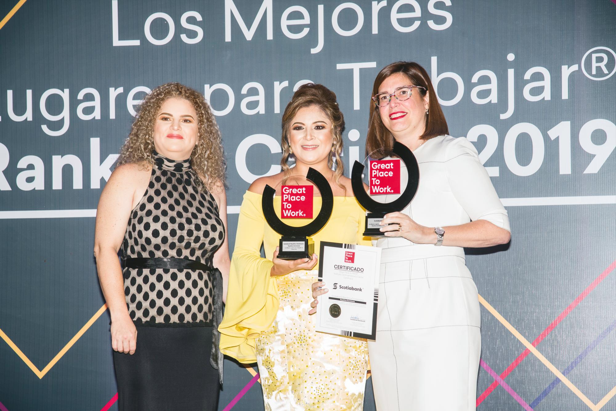 Patricia Muñoz, Ana Gilda Rodríguez y Leslie Davidovich.