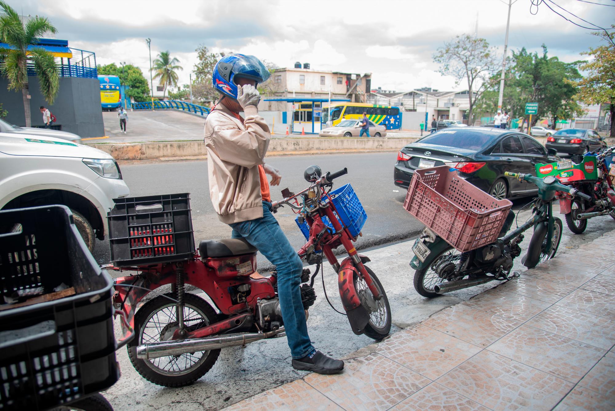 En las zonas más acomodadamente económicamente los pedidos han bajado.