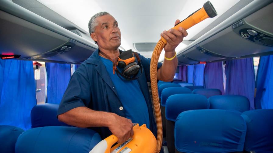 Baja cantidad de pasajeros en terminales de autobuses por coronavirus 