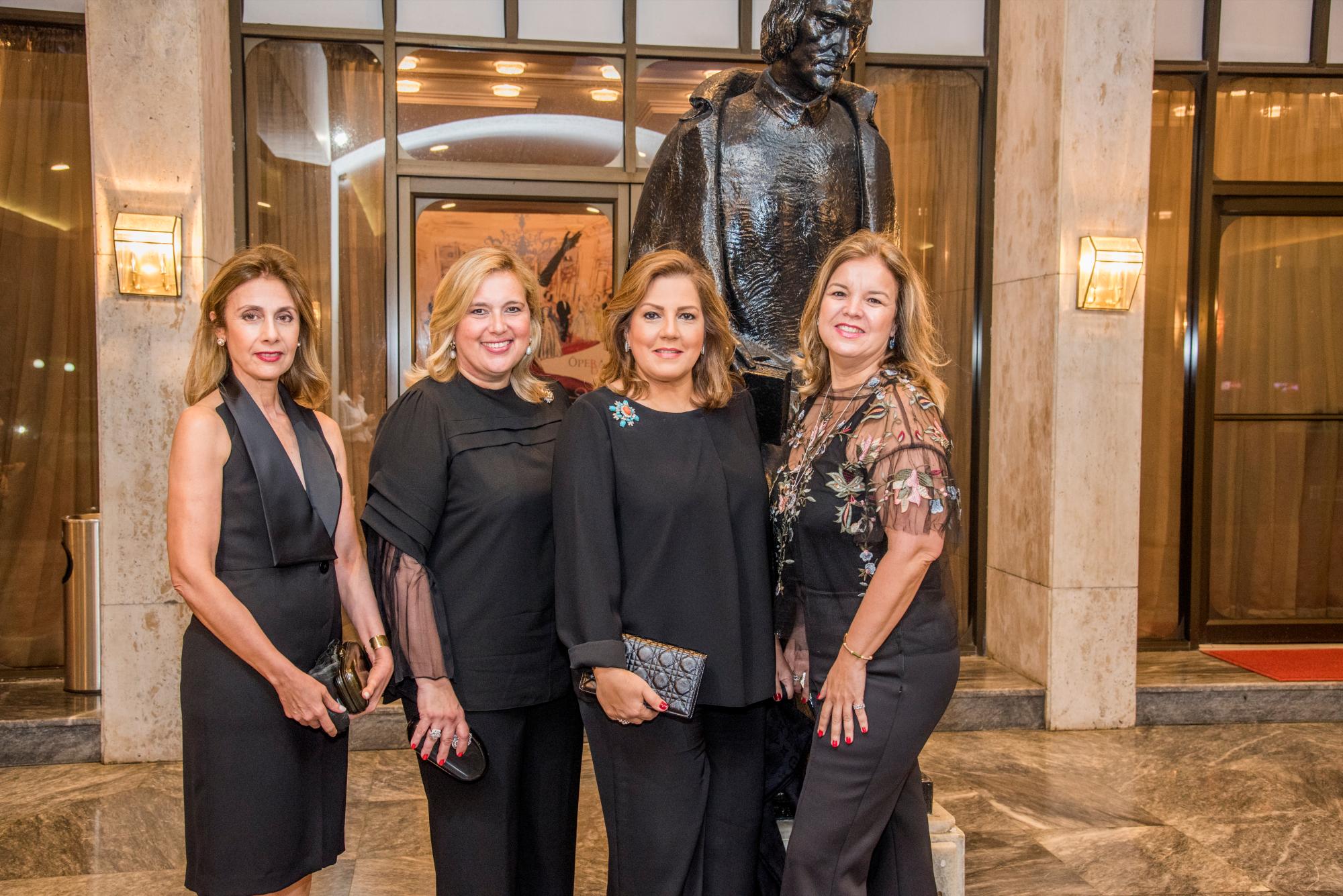 Pastora Bermúdez, Wendy Pérez de Marchena, Marua Kury de Bonetti y Desirée de Boyré.