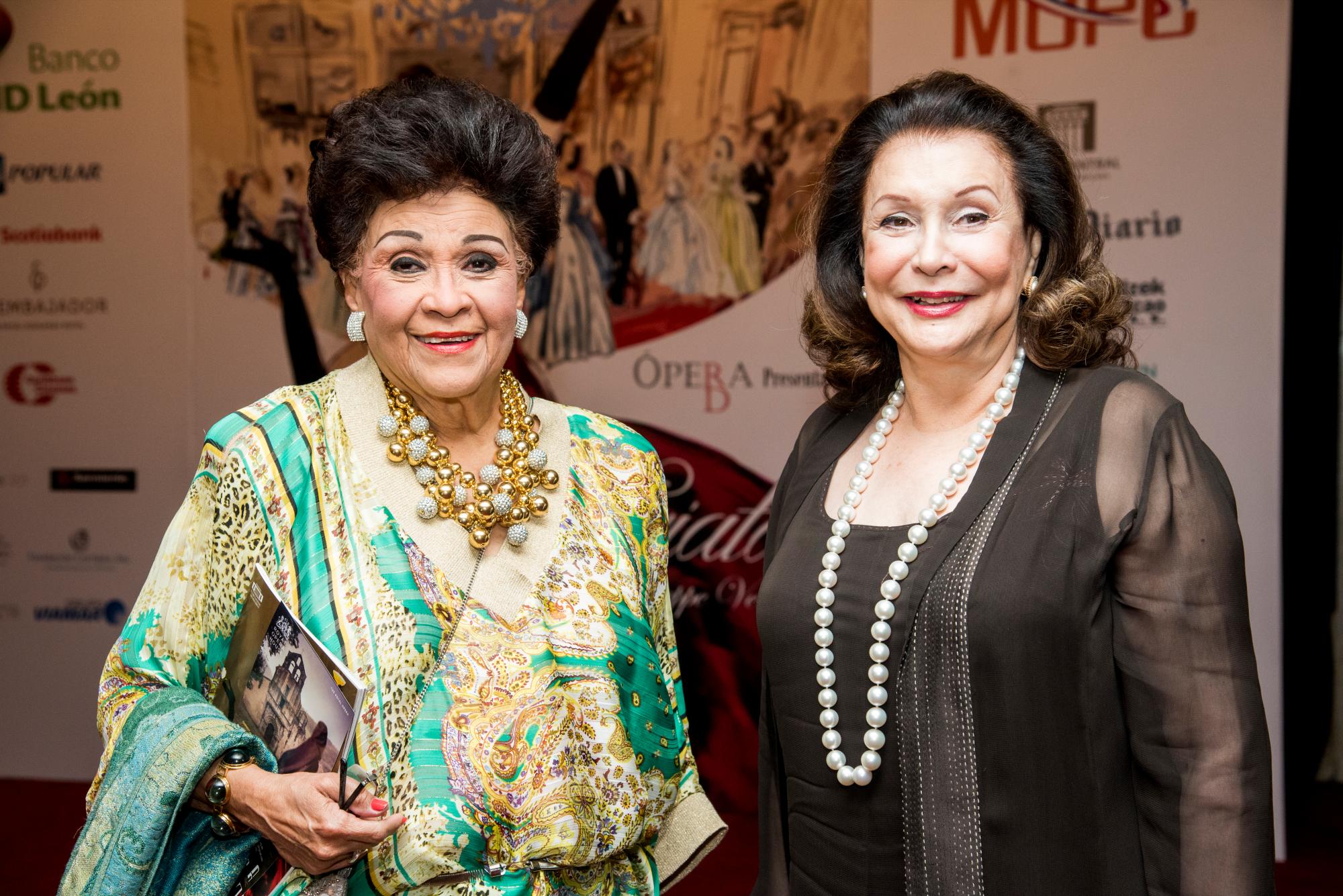 Liliana Llaverías y Rosa María Vicioso.