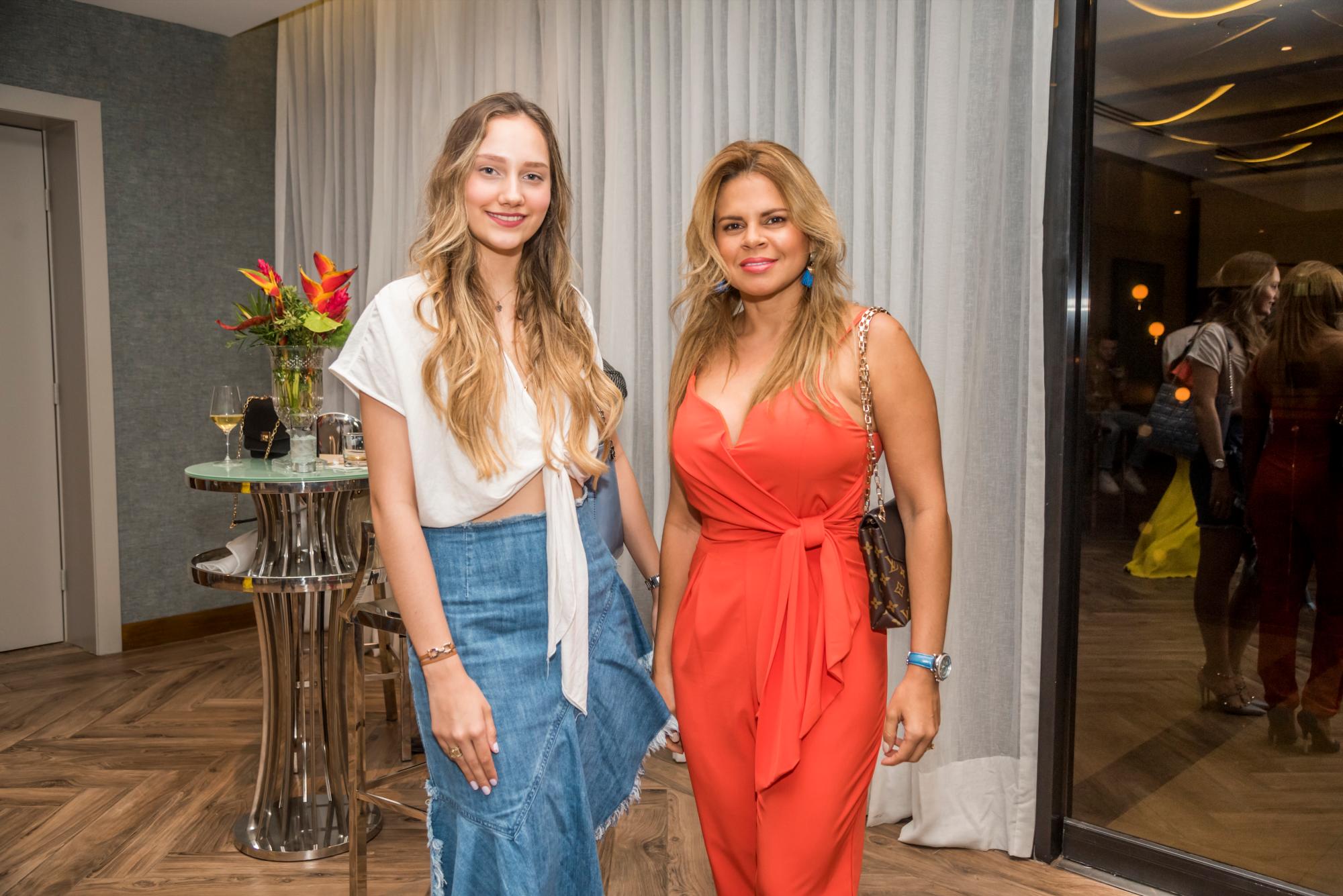 Zoe López y Fanny Jiménez.