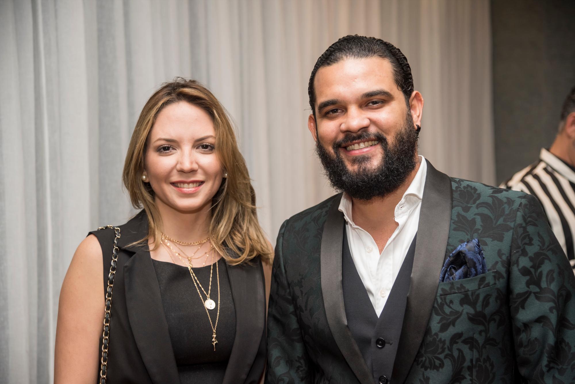 Robert Inoa y Hanna Gil.