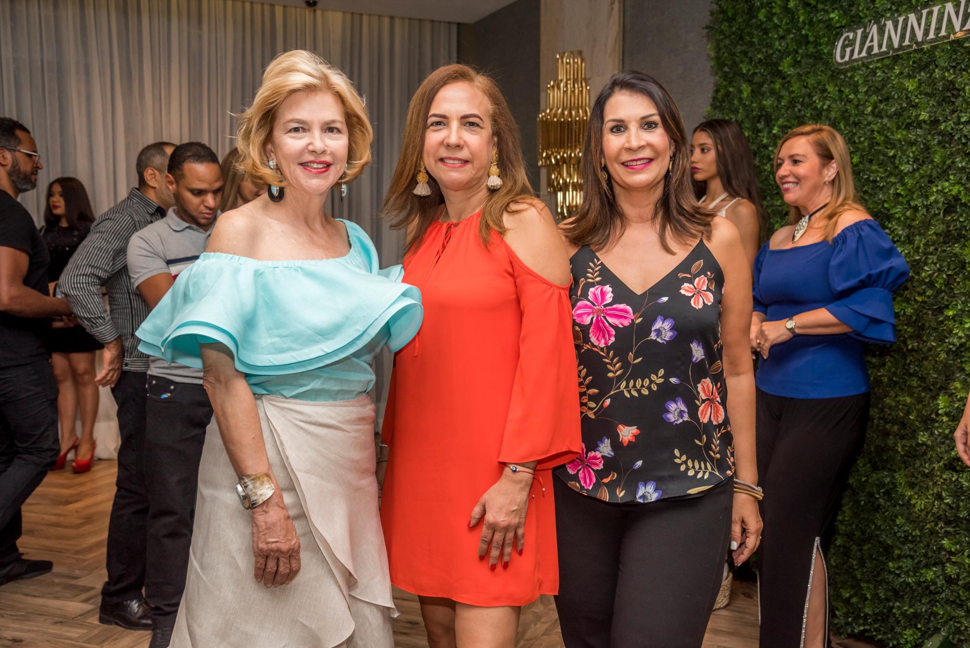 Susana Caro, Maripily Bellapart y Mechy Ramos.