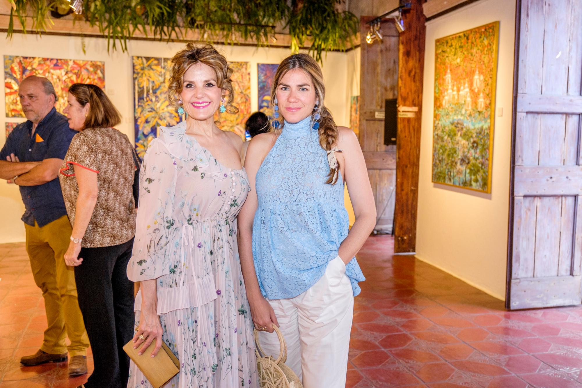 Carmen Vicens y Michele Jiménez.