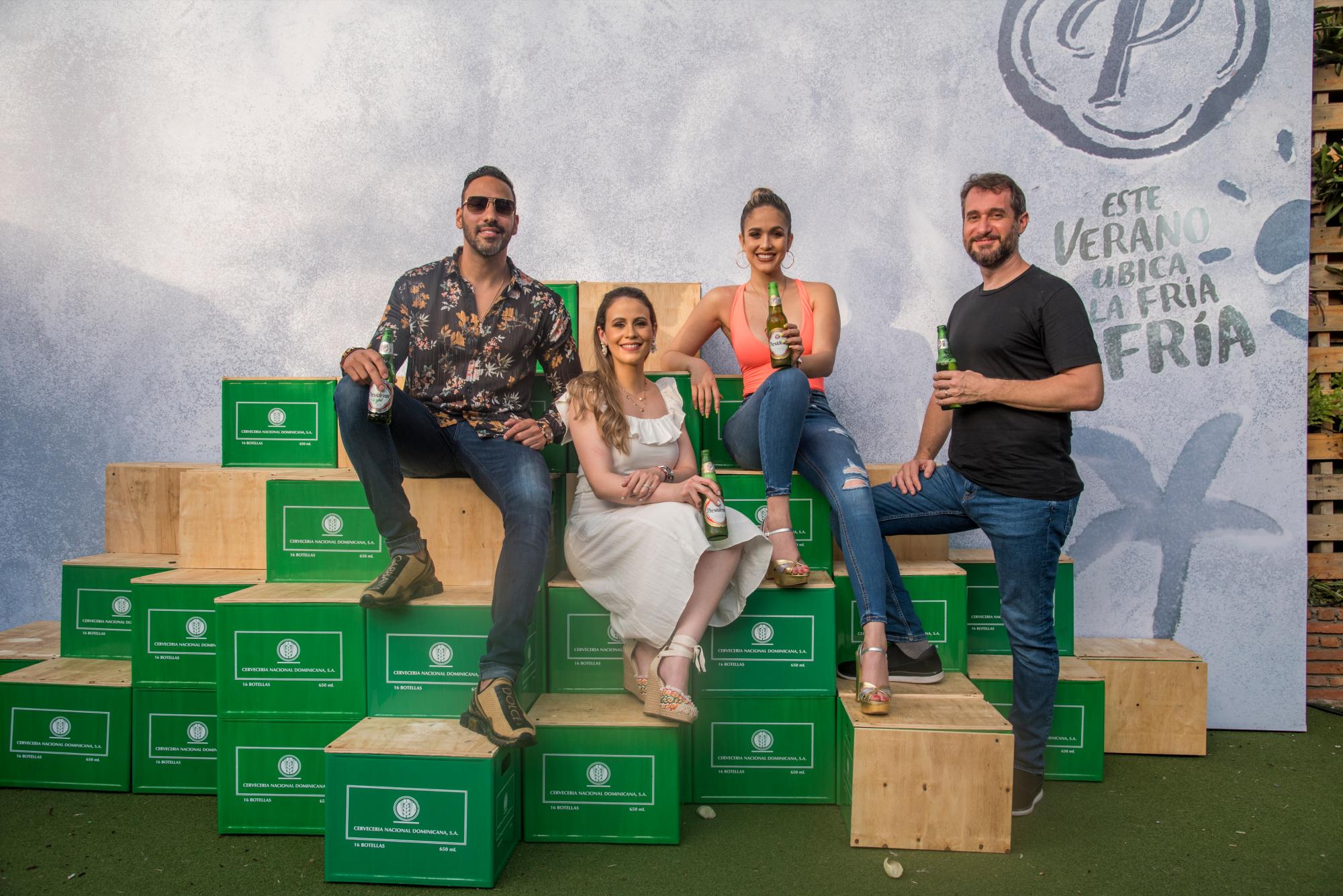 Jhoel López, Cynthia Carrasco, Liza Blanco y Carlos Sánchez.