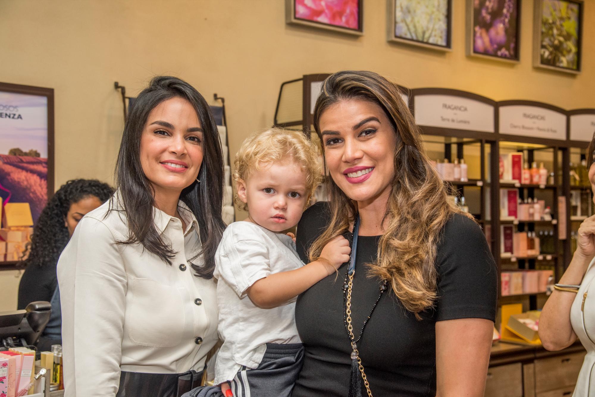 Judith Cury, Arturo Fabián y Marianne Tolentino.