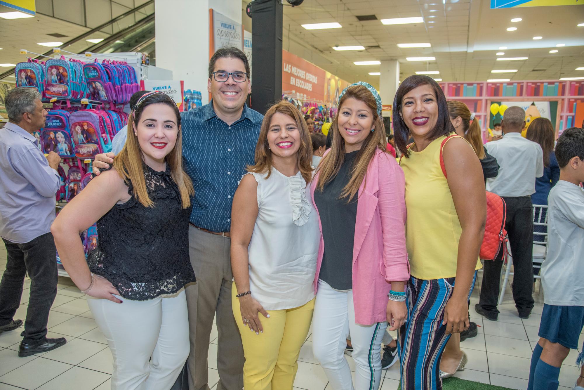 Carmen Hernández, José Luis Ravelo, Carmen Páez, Laura Pérez, Ruth Peguero.