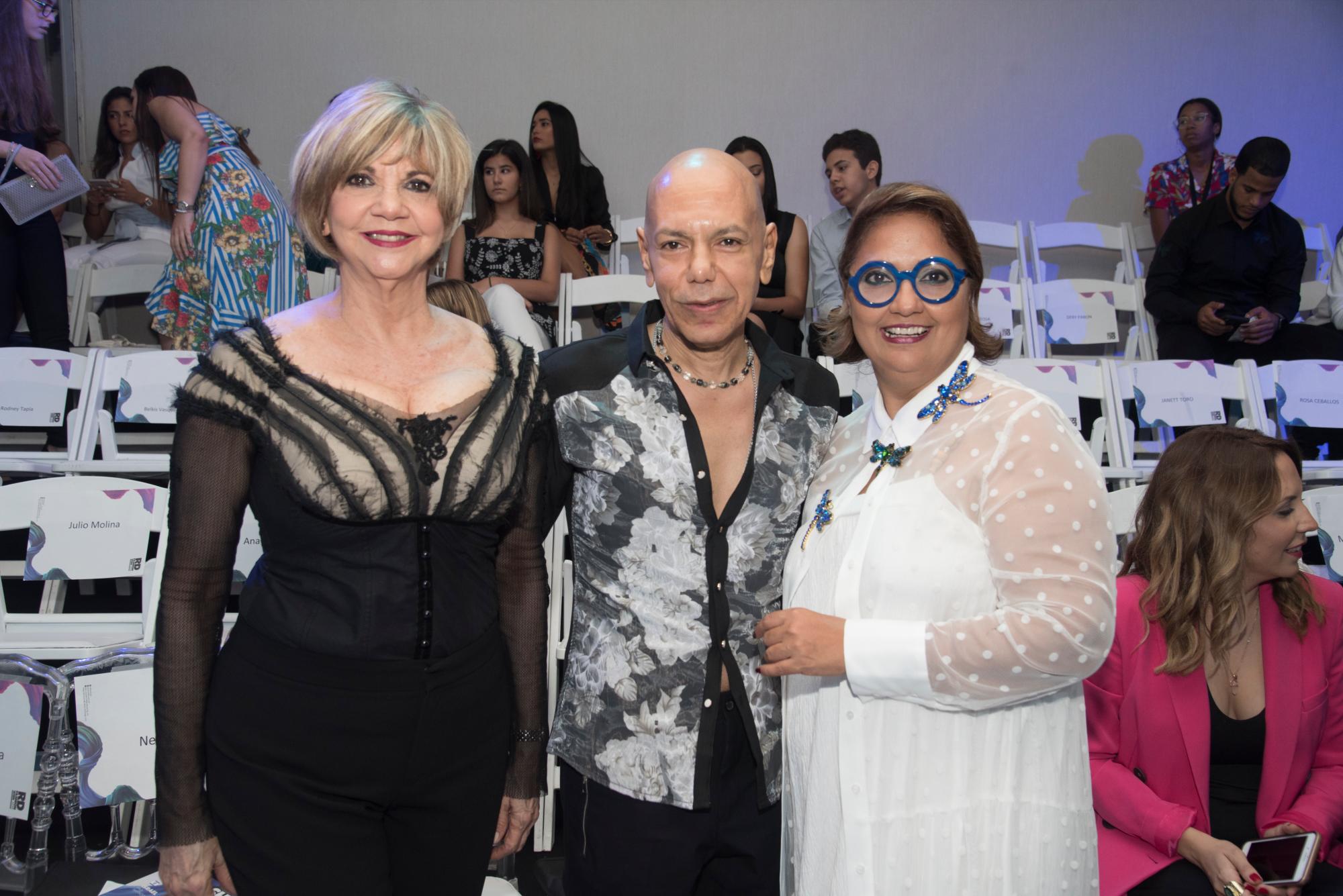 Mónica Mendoza, Ricardo Molast y Anny Abate.