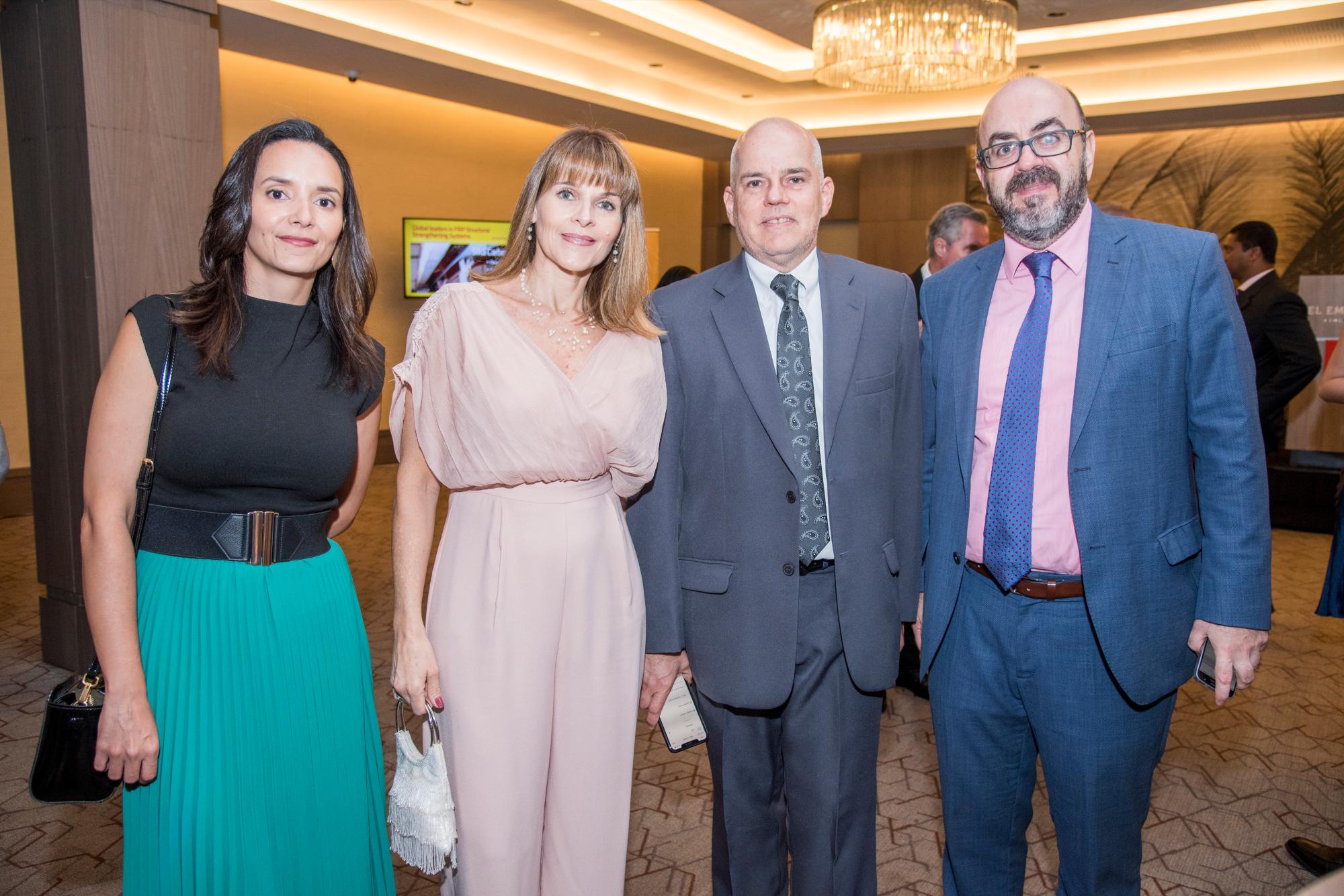 Isabel Martínez, Andrea Benítez, Aurelio Benítez y Luis Mateos.