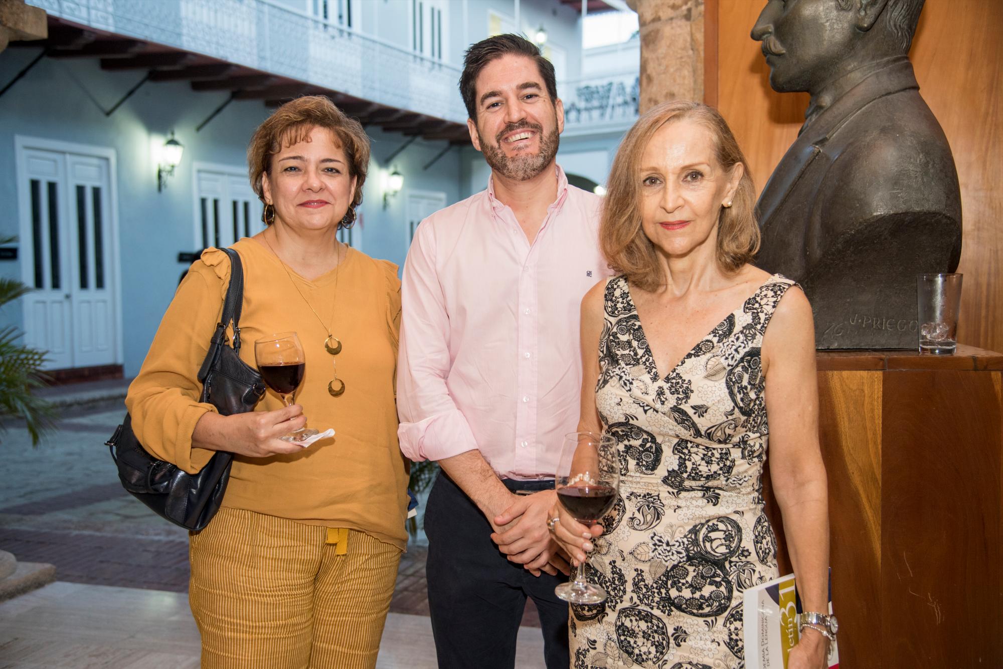 Soraya Raigoso, Juan Merino y Loli Jiménez.