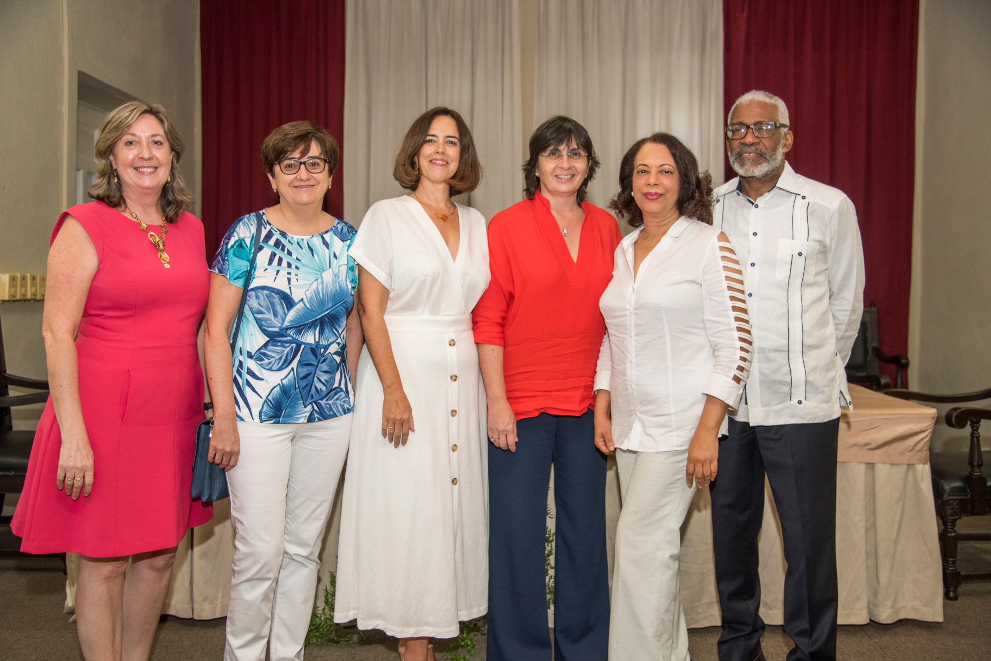 Beatriz Bienzobas, Yolanda Garisoain, María José Rincón, Inés Aizpún, Eli Heiliger y Emilia Pereyra.