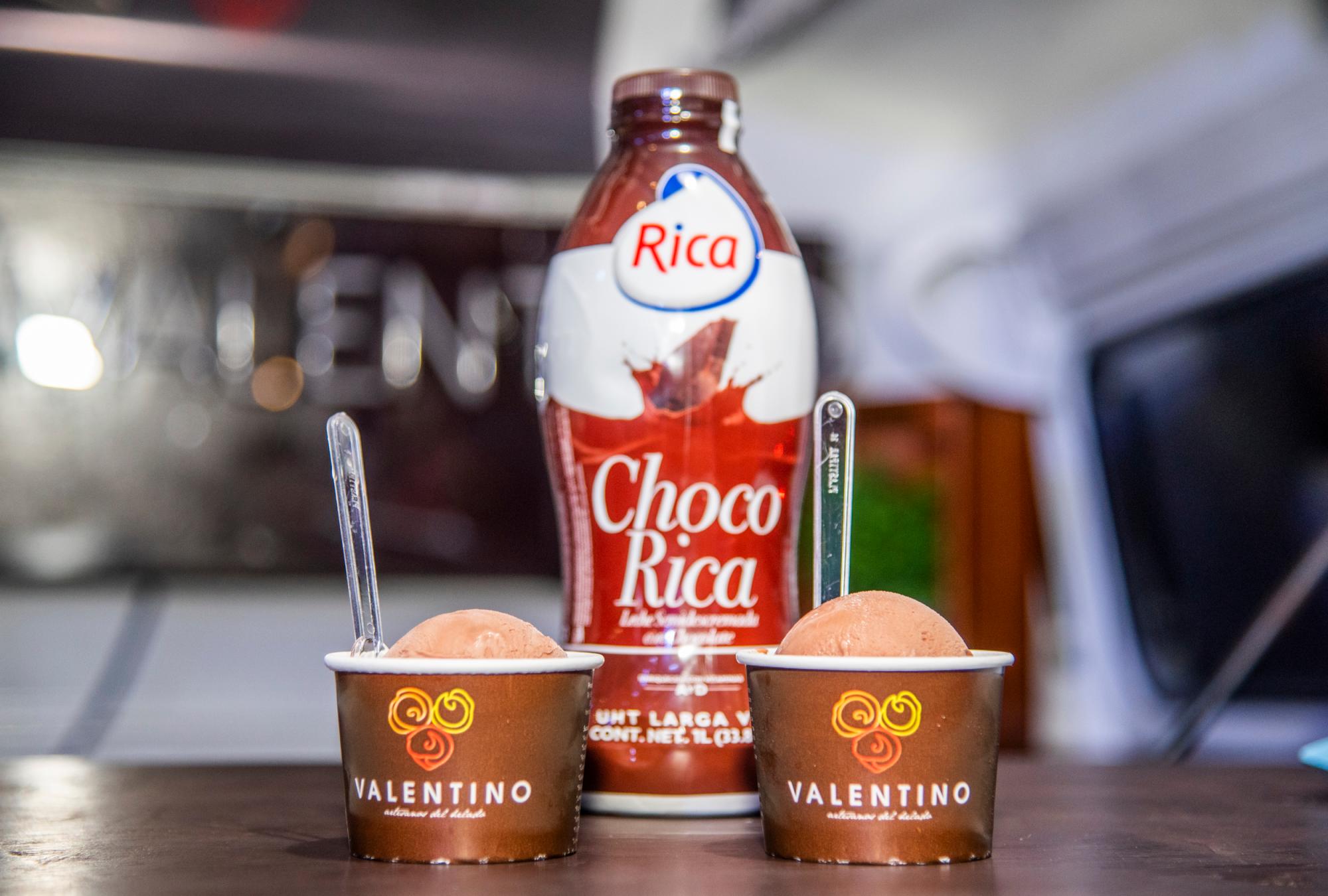 “Valentino Choco Rica”