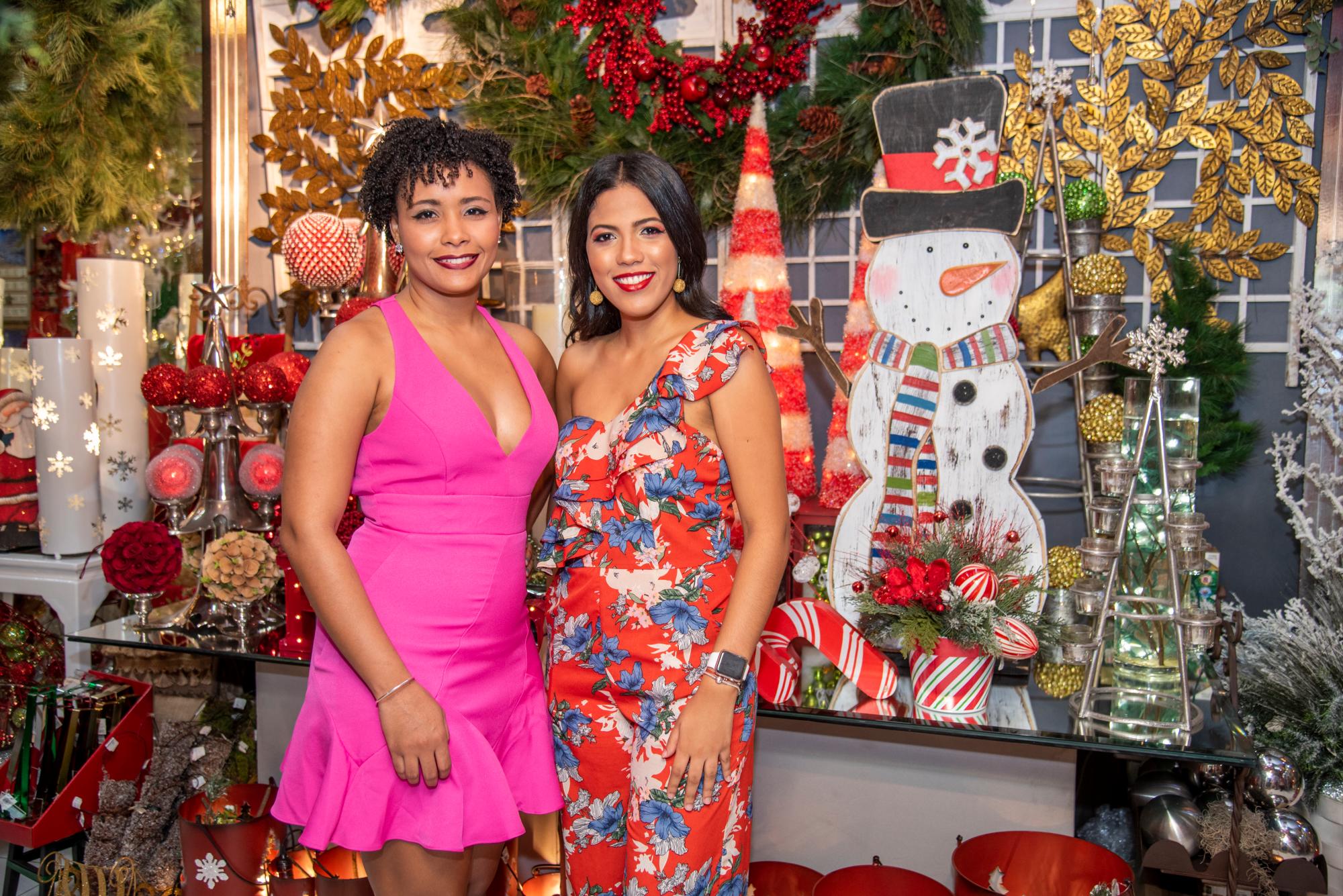 Karla Peña y Nicole Martínez