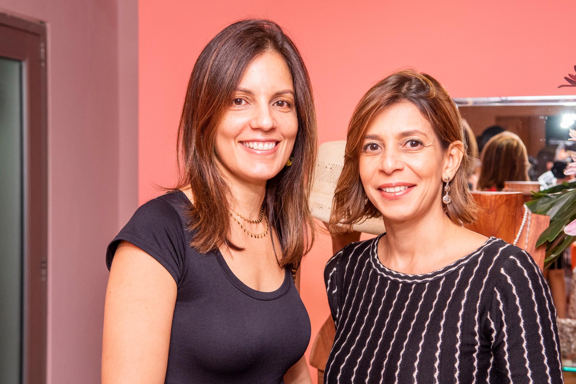 Mayra Lebrón y Ana de Calderón.