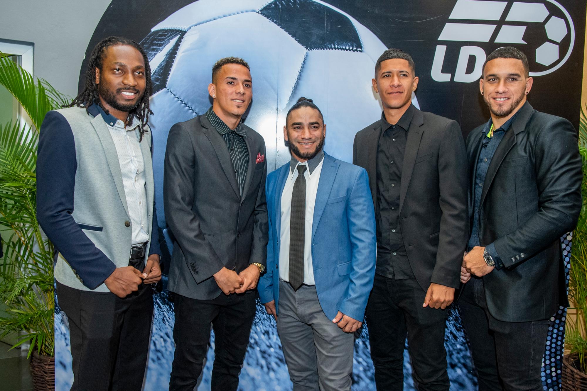 Paulson Pierre, Edarlyn Reyes, Edward Acevedo, Danco García y Richard Daba.