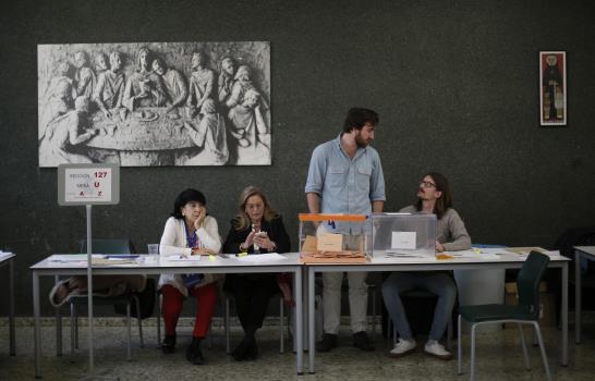 España: PSOE gana elecciones y la ultraderecha despunta España: PSOE gana elecciones y la ultraderecha despunta