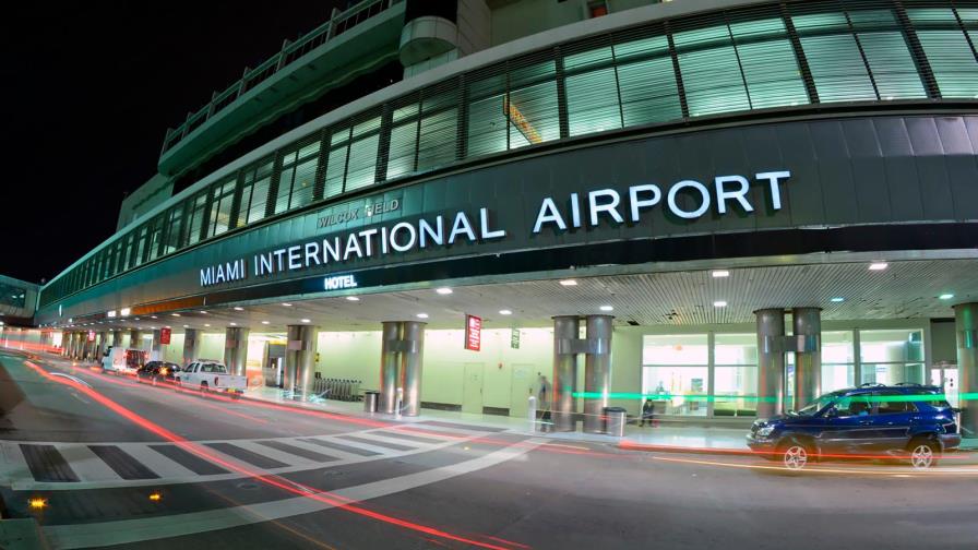 Aeropuertos de EEUU reciben USD 8,000 millones en ayudas para enfrentar pandemia