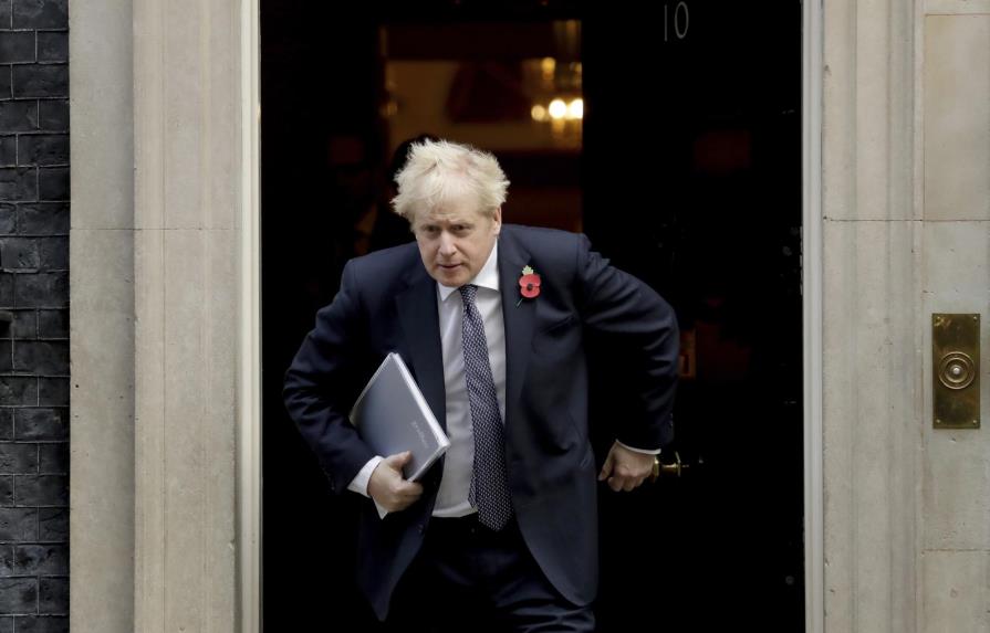 Boris Johnson se aísla tras estar en contacto con enfermo