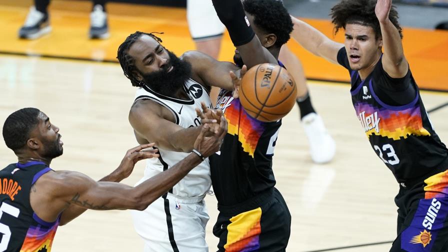 Harden anota 38 puntos, los Nets remontan y vencen a Suns