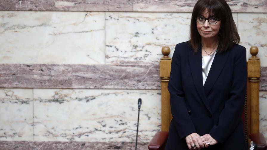 Exjueza asume como 1ra presidenta en la historia de Grecia Exjueza asume como 1ra presidenta en la historia de Grecia